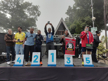 Foto 118: Mesmo com mal tempo, corrida de pedestre TVCOM RUNNING reúne mais de 300 participantes 