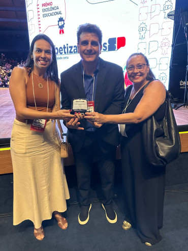 Foto 7: Quatá recebe Prêmio Excelência Educacional