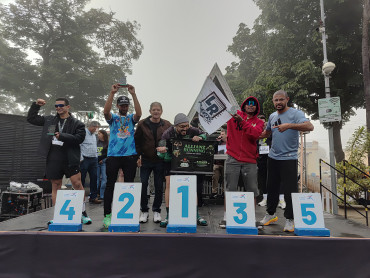 Foto 124: Mesmo com mal tempo, corrida de pedestre TVCOM RUNNING reúne mais de 300 participantes 