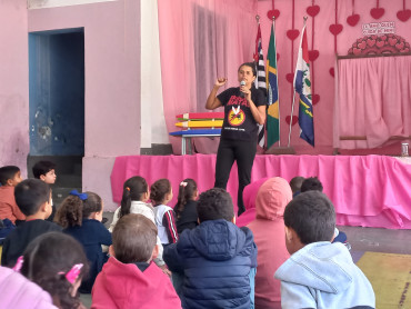 Foto 24: Ação educativa em combate e Dengue e o Escorpião