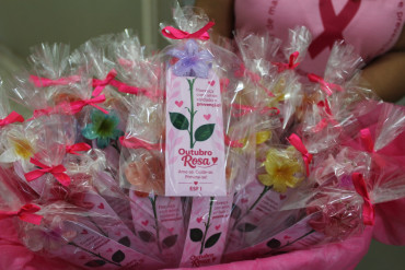 Foto 4: Outubro Rosa: ESFs de Quatá promovem ações de prevenção e cuidado com a saúde das mulheres