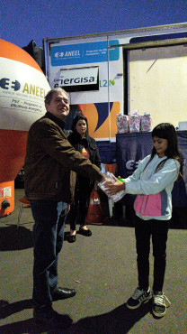 Foto 32: Projeto Nossa Energia promove ações em Quatá com troca de lâmpadas, ventiladores e sorteio de geladeiras