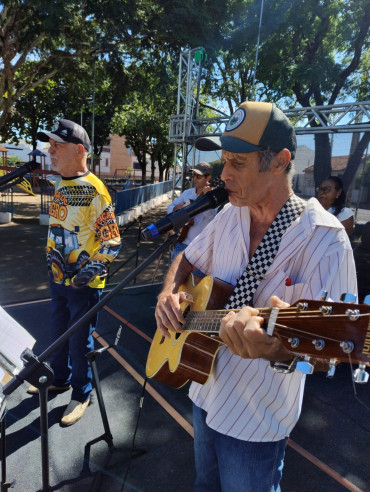 Foto 37: Prefeitura de Quatá promove fim de semana cultural com 'Sextou Sertanejo' e 'Domingo na Roça' na Praça da Fonte