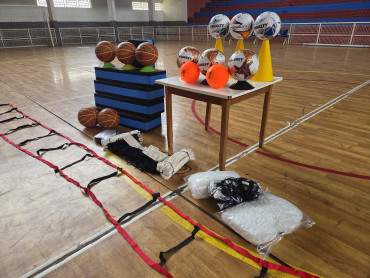 Foto 9: Prefeitura de Quatá investe em novos materiais esportivos para fortalecer atividades da Secretaria de Esporte e Lazer