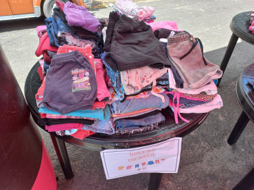 Foto 7:  Varal Solidário leva roupas à população de Quatá 