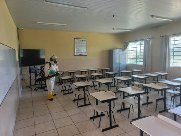 Foto 7: Preparativos para volta às aulas 