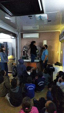 Foto 33: Projeto Nossa Energia promove ações em Quatá com troca de lâmpadas, ventiladores e sorteio de geladeiras