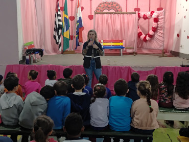 Foto 13: Ação educativa em combate e Dengue e o Escorpião