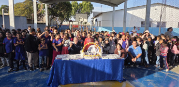 Entrega de Kits Odontológicos para os alunos