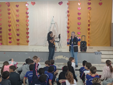 Foto 43: Ação educativa em combate e Dengue e o Escorpião