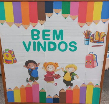 Foto 21: Alunos de Quatá recebem material escolar e são recepcionados com acolhimento e carinho no primeiro dia de aula