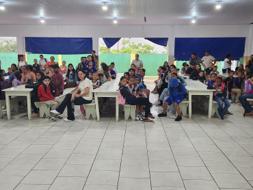 Foto 117: Alunos de Quatá recebem material escolar e são recepcionados com acolhimento e carinho no primeiro dia de aula