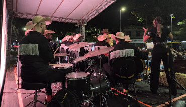 Foto 20: Projeto Som do Sertão reuniu público em noite de valorização da música raiz em Quatá
