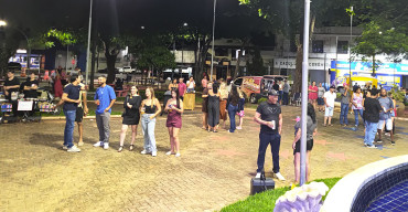 Foto 20: Prefeitura de Quatá promove fim de semana cultural com 'Sextou Sertanejo' e 'Domingo na Roça' na Praça da Fonte