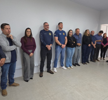 Foto 27: Homenagem reconhece 28 anos de serviços prestados pelo delegado Marcelo Petuba Llombert a Quatá