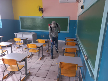 Foto 169: Preparativos para volta às aulas 