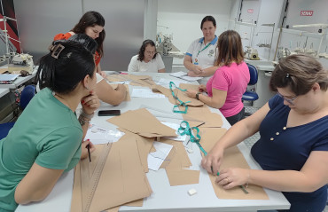 Foto 4: Quatá recebe Unidade Móvel de Confecção Industrial do SENAI