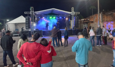 Foto 30: Comarca de Quatá celebra 81 anos com Sextou especial ao som de Zé Rico & Rikaço e DJ Vitão