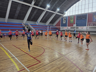 Foto 23: Quatá celebra o Dia do Idoso com partida de voleibol adaptado