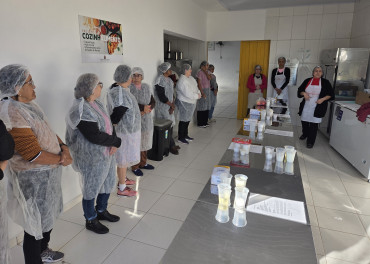 Foto 2: Capacitação, conhecimento e oportunidades para a população de Quatá!