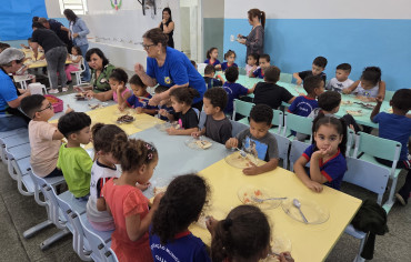 Foto 79: Semana da Criança tem cardápio especial e churrasco nas Escolas e Creches municipais de Quatá