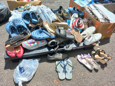 Foto 8:  Varal Solidário leva roupas à população de Quatá 