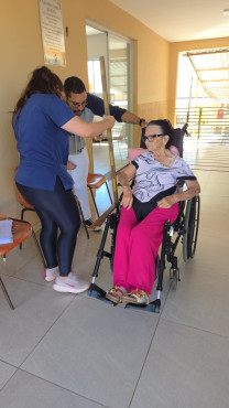 Foto 31: Quatá recebe novas cadeiras de rodas e de banho para pacientes atendidos pelo SUS