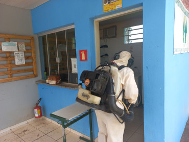 Foto 50: Preparativos para volta às aulas 