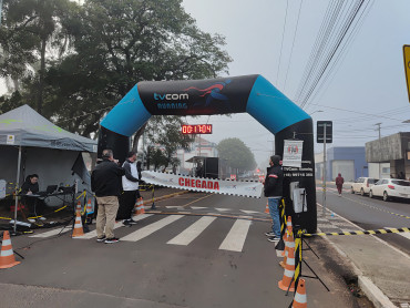 Foto 22: Mesmo com mal tempo, corrida de pedestre TVCOM RUNNING reúne mais de 300 participantes 