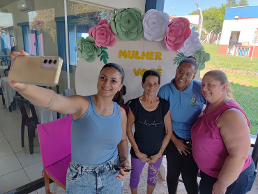 Foto 9: CRAS realiza café especial em comemoração ao Dia das Mulheres