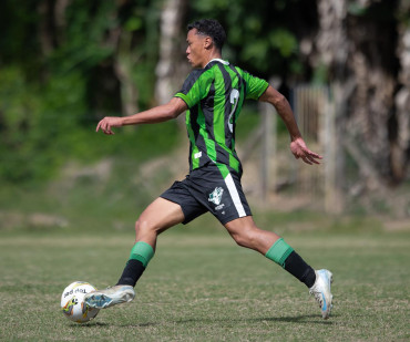 Ex-atleta quataense treina pelo sub-20 com elenco profissional