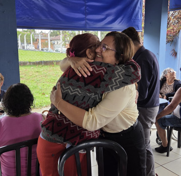 Foto 22: CRAS promove café da manhã especial em comemoração ao Dia do Idoso