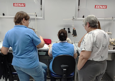 Foto 27: Quatá recebe Unidade Móvel de Confecção Industrial do SENAI