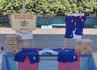 Foto 19: Novos uniformes são entregues para os alunos da Rede Municipal de Quatá