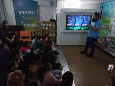 Foto 19: Projeto Nossa Energia promove ações em Quatá com troca de lâmpadas, ventiladores e sorteio de geladeiras
