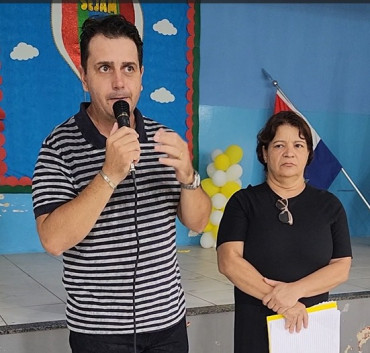 Foto 139: Alunos de Quatá recebem material escolar e são recepcionados com acolhimento e carinho no primeiro dia de aula