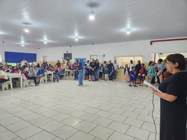 Foto 83: Alunos de Quatá recebem material escolar e são recepcionados com acolhimento e carinho no primeiro dia de aula