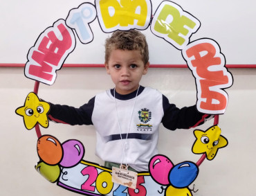 Foto 56: Alunos de Quatá recebem material escolar e são recepcionados com acolhimento e carinho no primeiro dia de aula