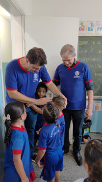 Foto 47: Novos uniformes são entregues para os alunos da Rede Municipal de Quatá