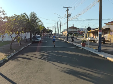 Foto 21: Treinão In9ve reúne participantes em atividade esportiva em Quatá