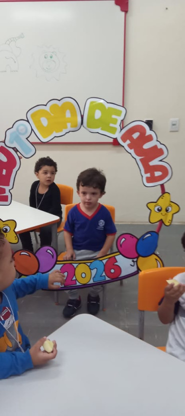 Foto 17: Alunos de Quatá recebem material escolar e são recepcionados com acolhimento e carinho no primeiro dia de aula