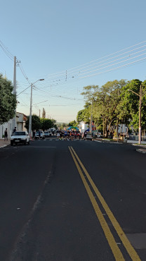 Foto 16: Treinão In9ve reúne participantes em atividade esportiva em Quatá