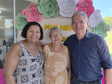 Foto 49: CRAS realiza café especial em comemoração ao Dia das Mulheres