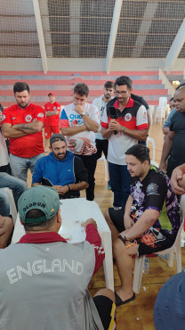 Foto 109: Quatá sedia primeira etapa do 6º Campeonato Estadual de Truco