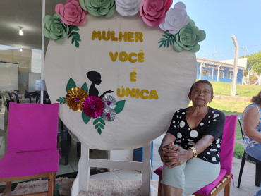 Foto 3: CRAS realiza café especial em comemoração ao Dia das Mulheres