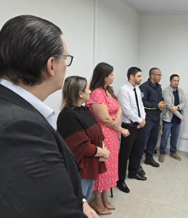 Foto 3: Homenagem reconhece 28 anos de serviços prestados pelo delegado Marcelo Petuba Llombert a Quatá
