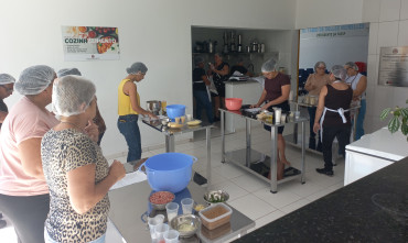 Foto 7: Práticas de preparo e combate ao esperdício de alimentos são temas do Curso do Cozinhalimento