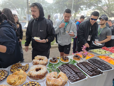Foto 71: Mesmo com mal tempo, corrida de pedestre TVCOM RUNNING reúne mais de 300 participantes 