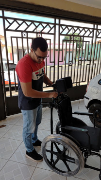 Foto 14: Quatá recebe novas cadeiras de rodas e banho