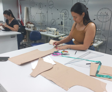 Foto 24: Quatá recebe Unidade Móvel de Confecção Industrial do SENAI